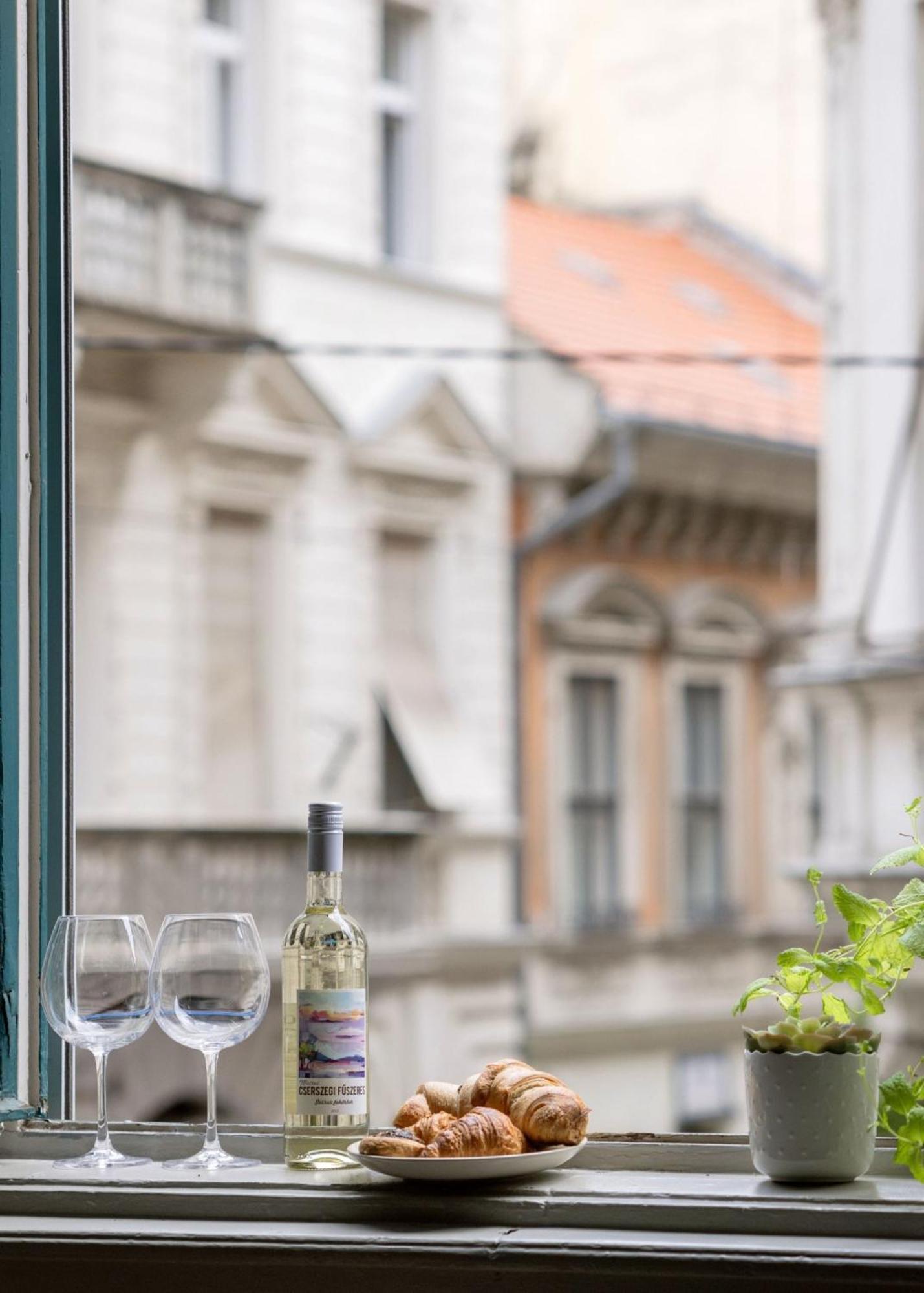 Timeless Elegant Apartment By Opera House Budapešť Exteriér fotografie