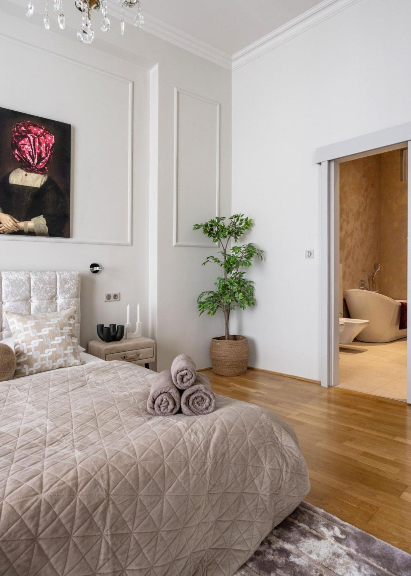 Timeless Elegant Apartment By Opera House Budapešť Exteriér fotografie